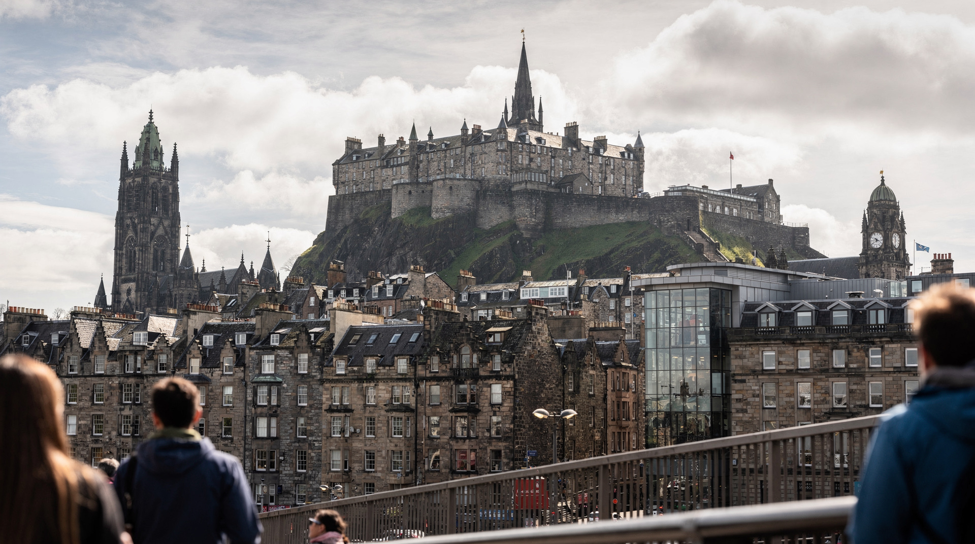25 Dinge, die man vor einem Edinburgh-Besuch wissen sollte — Von Trinkgeld-Etikette bis zum besten Aufstieg auf Arthur's Seat: 25 praktische 