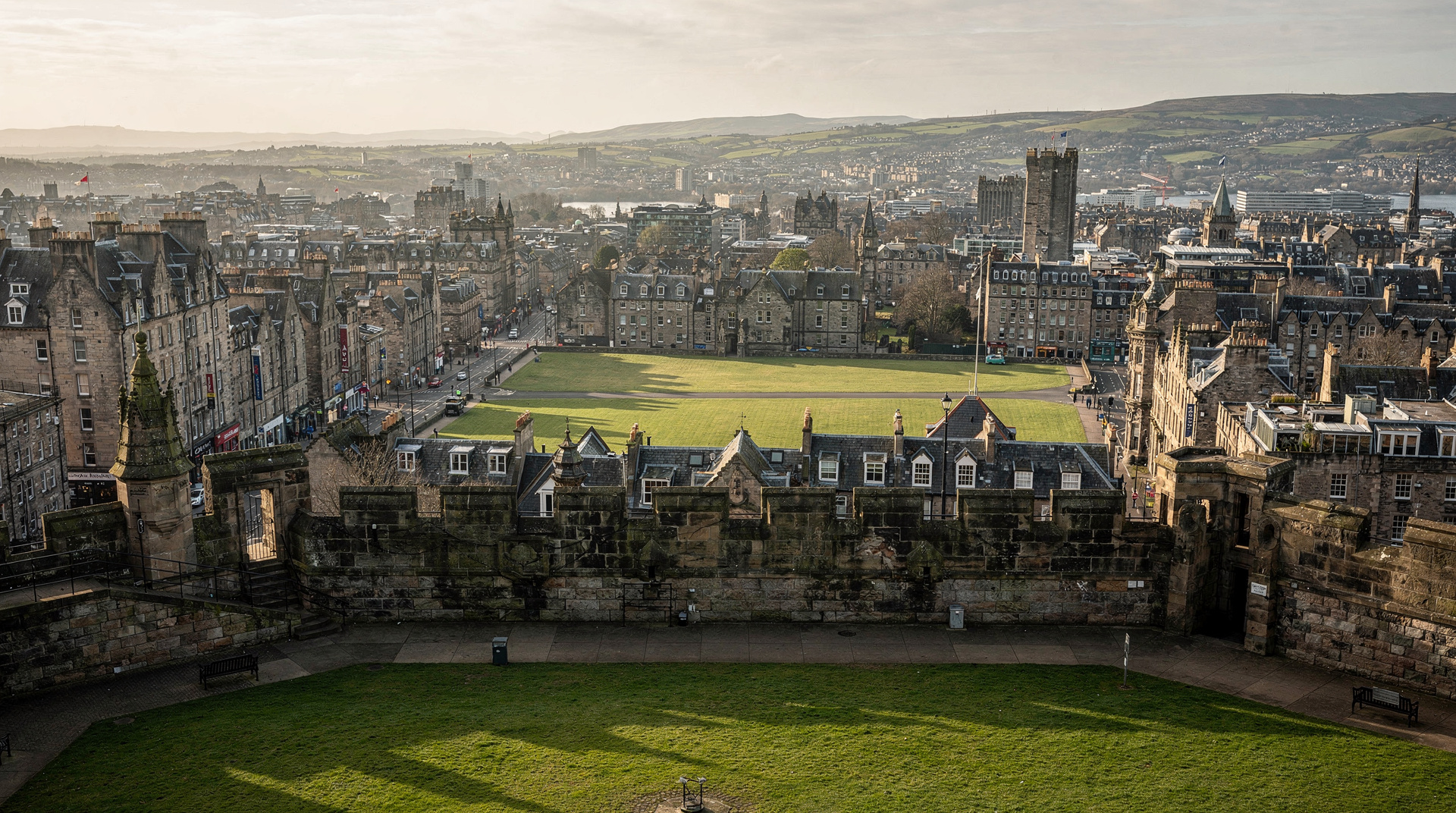 Edinburgh mit einem Kleinkind: Ehrliche Ratschläge für Familien — Edinburgh mit einem Kleinkind erfordert Planung. Ehrliche Ratschläge, was funkti