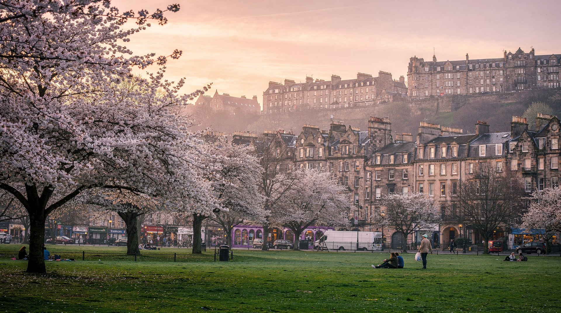 Die beste Reisezeit für Edinburgh: Monatsguide