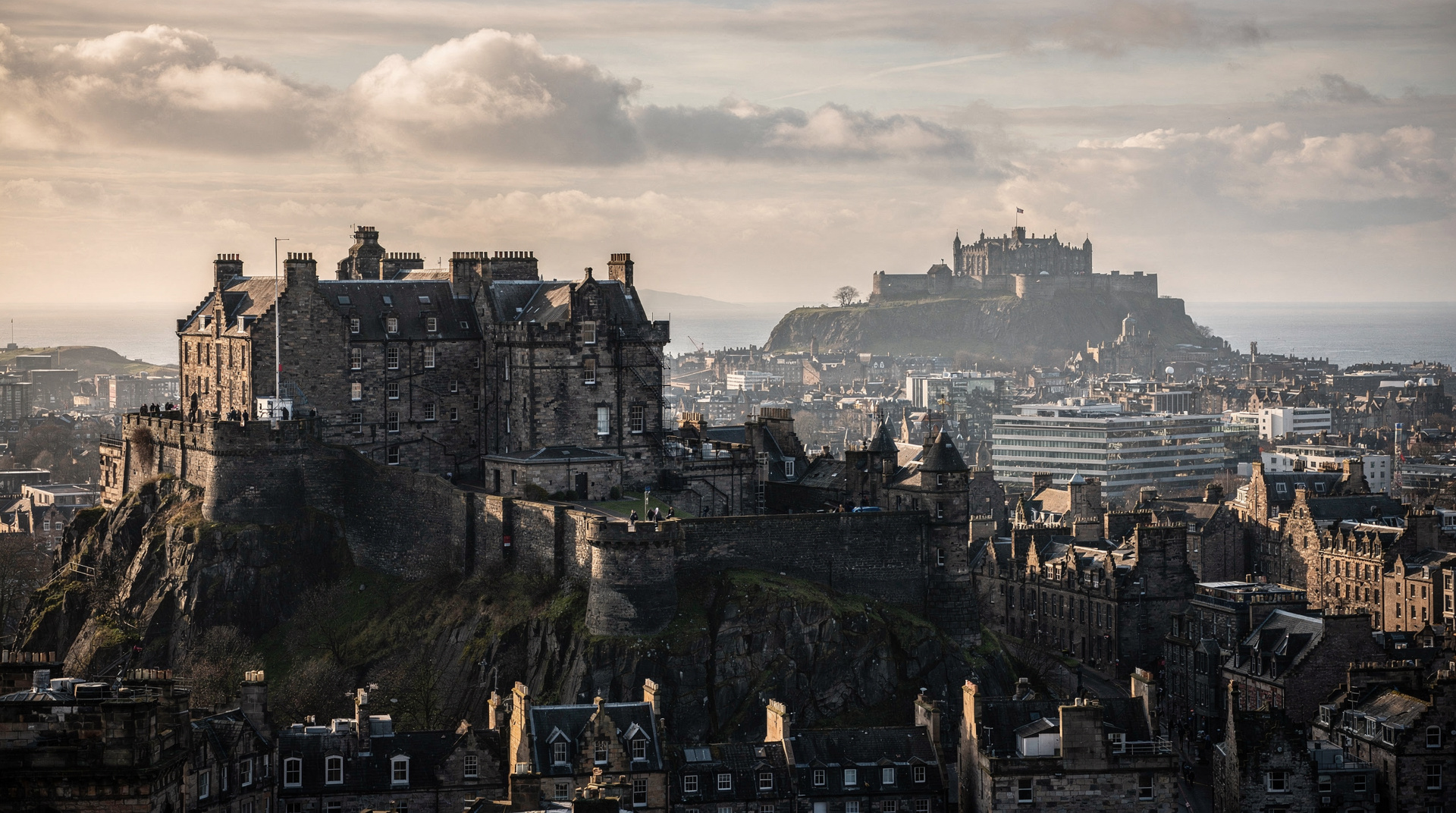 Castillo de Edimburgo vs castillo de Stirling: ¿cuál deberías visitar?