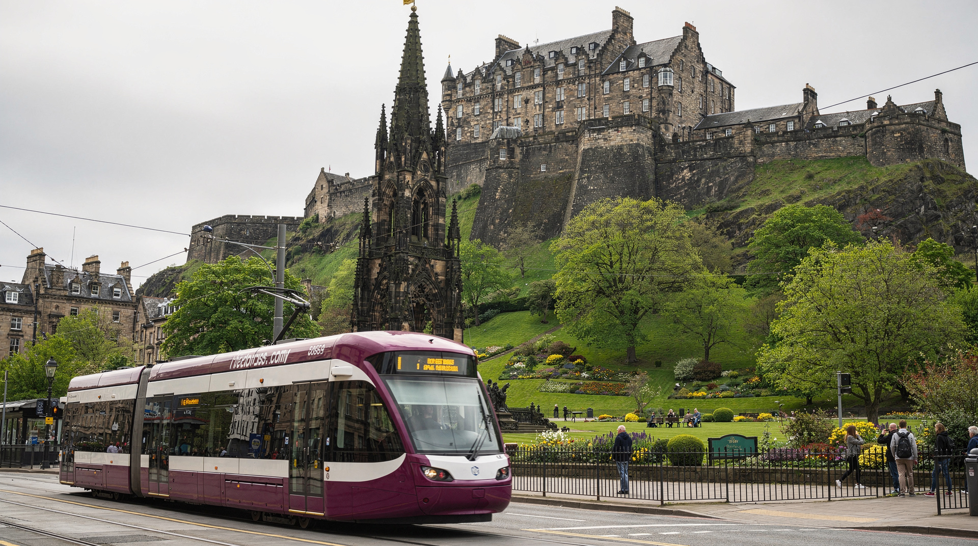 Edinburgher Straßenbahnen und Busse: ein praktischer Leitfaden für Besucher — Edinburghs Straßenbahnen und Lothian Buses 2026: Tarife, Routen, Tageskarten und