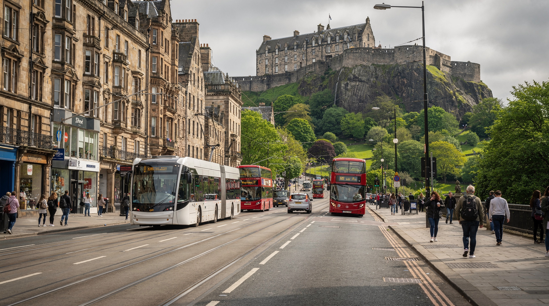 Edinburgh: City Sightseeing hop-on hop-off bus tour