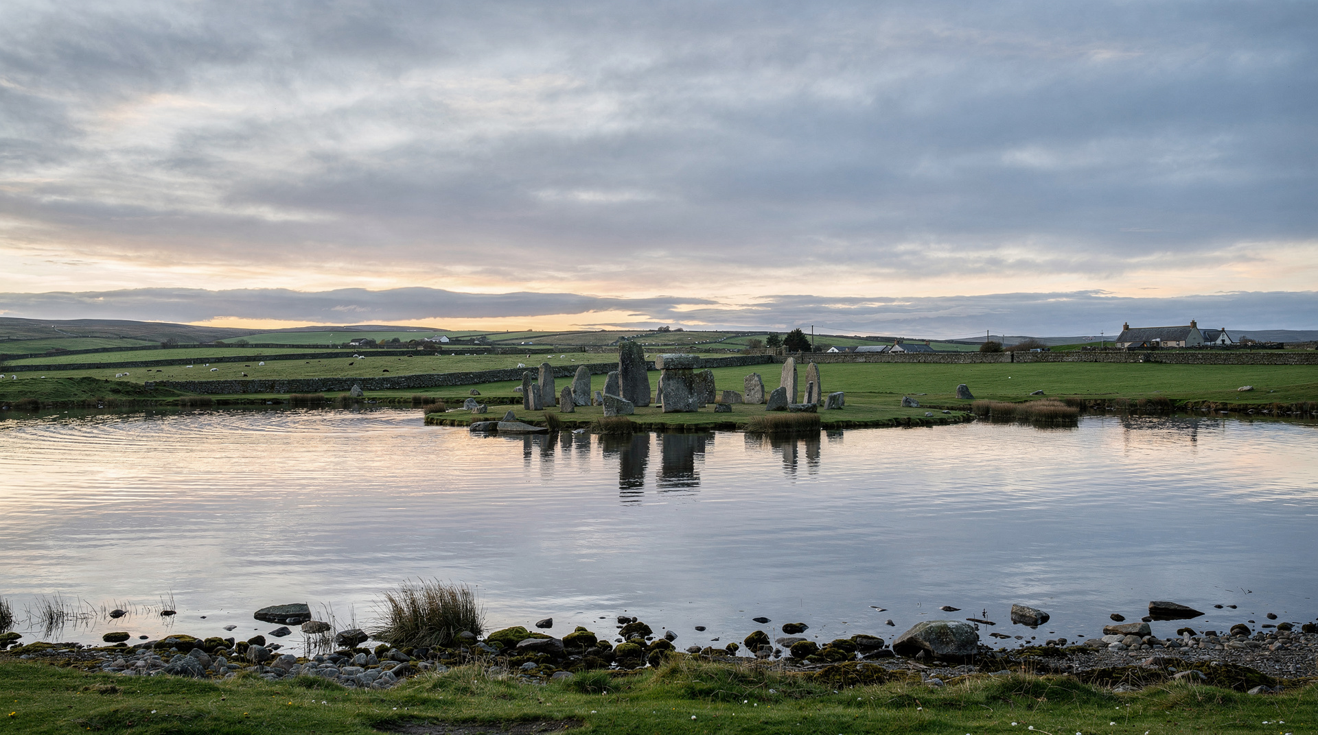 Orkney von Edinburgh aus besuchen: Die Inseln planen — Orkney von Edinburgh: Flug (1 Std.) oder Fähre ab Scrabster. Skara Brae, Ring of